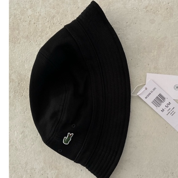 Lacoste NWT Bucket Hat (Black) size S/M - Picture 1 of 2